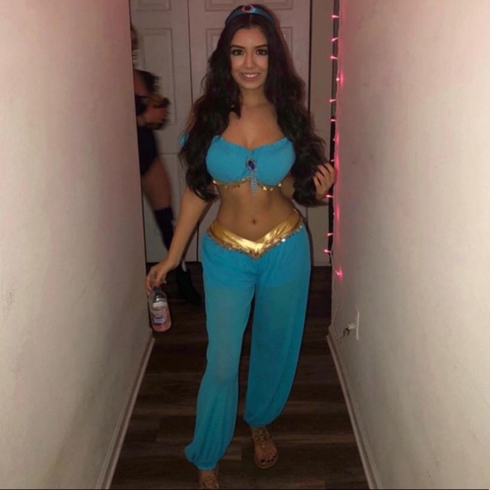 Princess Jasmine Halloween Costume